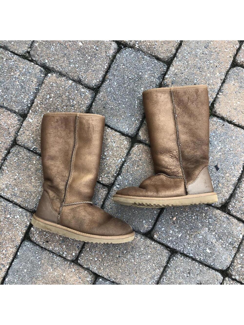 UGG Australia Women's Metallic Bronze Winter Boots - Picture 1 of 4